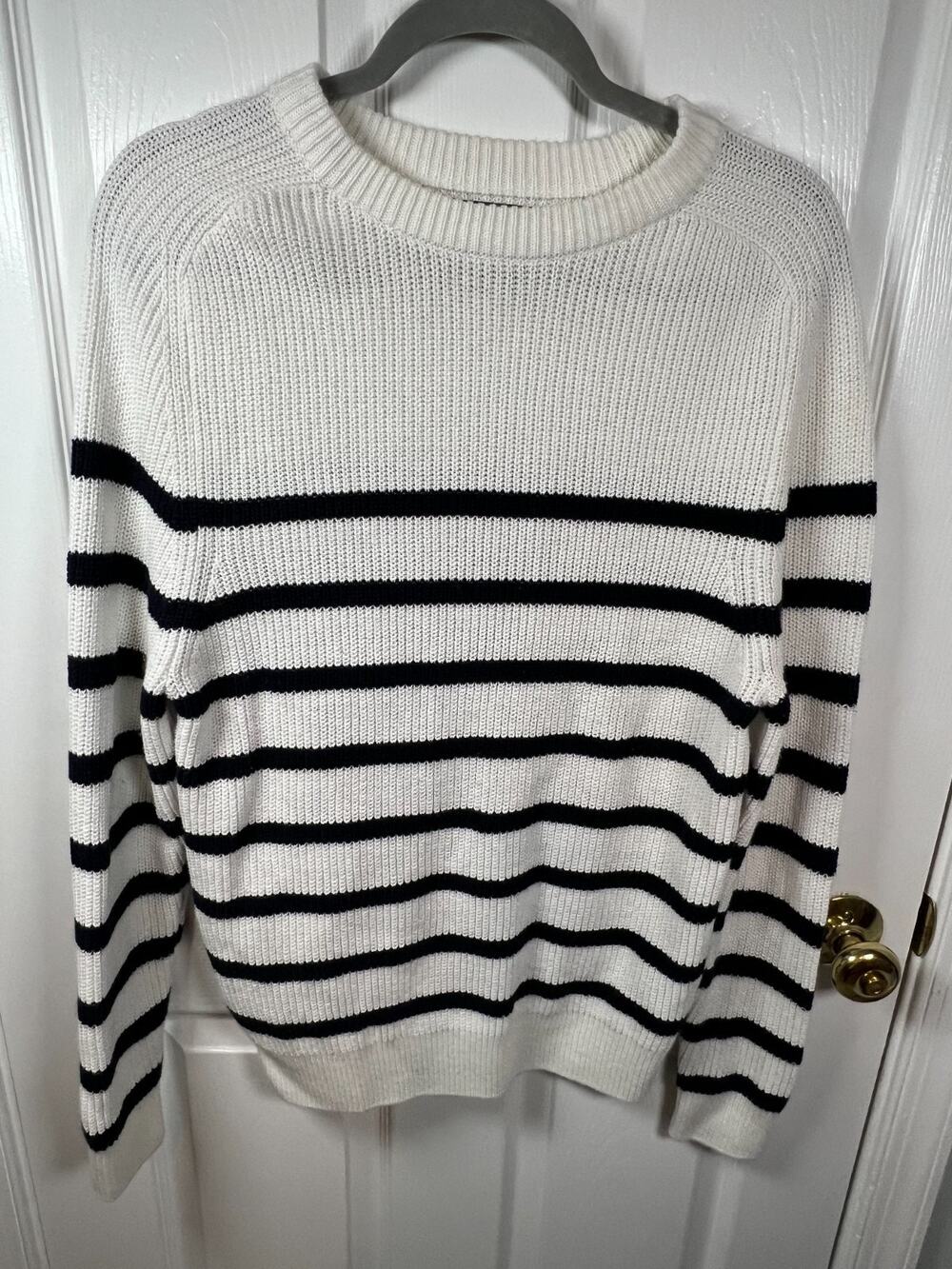 Primark White and Navy Striped Rib Knit Crewneck Sweater X-Small (IN#19)